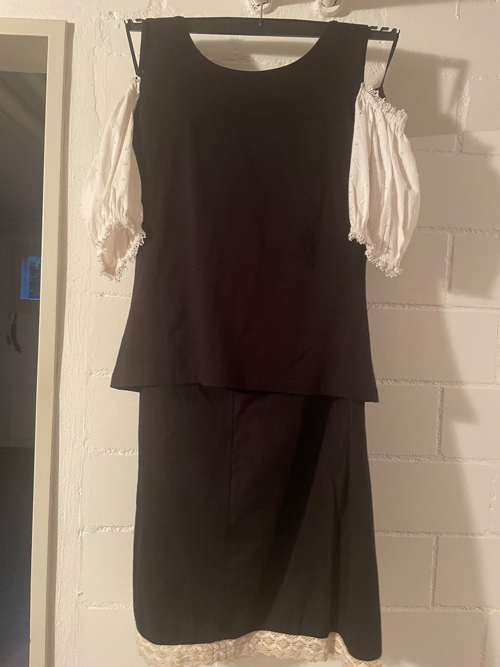 Costumi: Dirndl ungetragen Grösse 48/46 – Nuovo (secondo la descrizione) da Amriswil venduto da einkaufverkauf 8