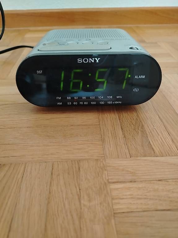Sony Wecker: Radiosveglia Sony – Gebraucht aus Davesco-Soragno von Mia_sii