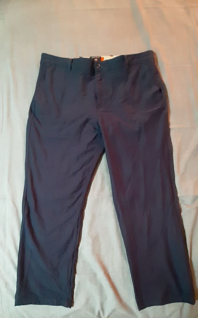 Hosen: dockers comfort knit chino – Neu (gemäss Beschreibung) aus Montreux von Sorabest