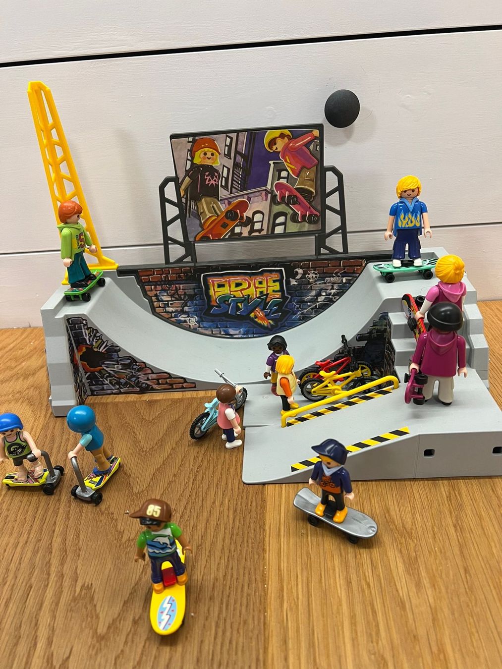 Playmobil Giocattoli: Playmobil Skaterpark – Usato da Lungern venduto da Bohnenkraut69