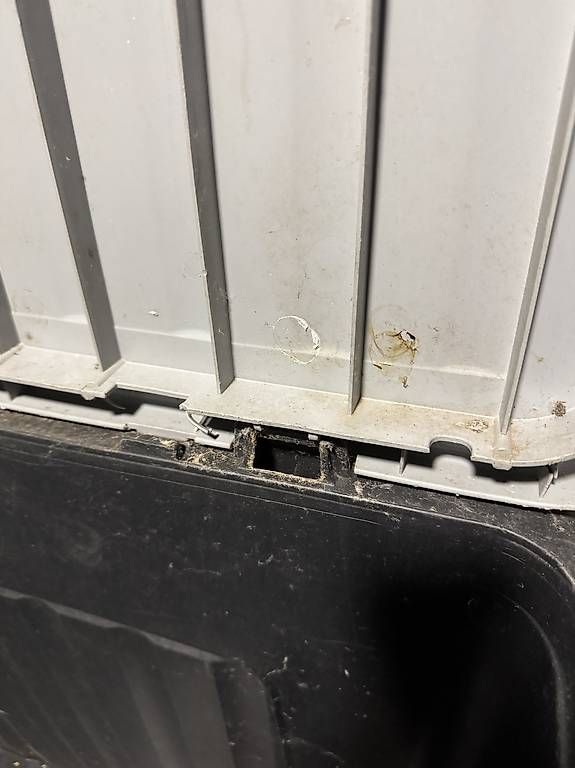 Casse di trasporto: Kunstoffkiste zu verschenken – Usato da Belp venduto da topfund 2
