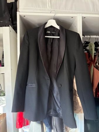 Wunderschöner schwarzer Blazer von Zara neu in S