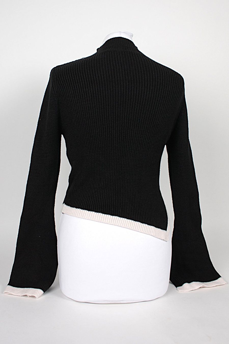Shein Pullover & Sweatshirts: Schwarzer Pullover SHEIN – Gebraucht aus Zollikofen von Restwert_Zollikofen 2