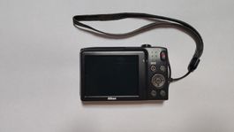 Digitalkamera Nikon COOLPIX S3300 inkl. Ladekabel gebraucht
