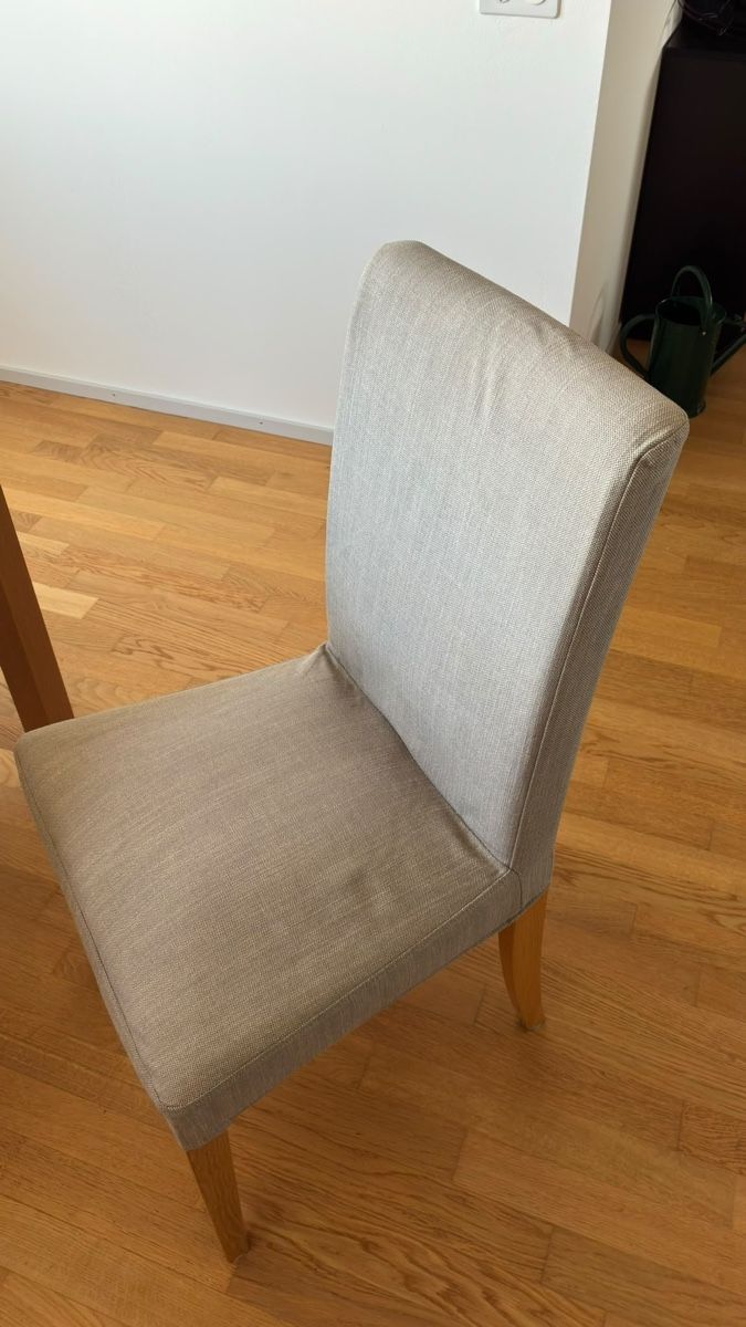 Set di tavolo e panche: Tisch 180-220x100 mit 4 Stühlen – Usato da Zürich venduto da namrod 2