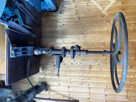 Antiker Tischbohrer, ohne Strom!