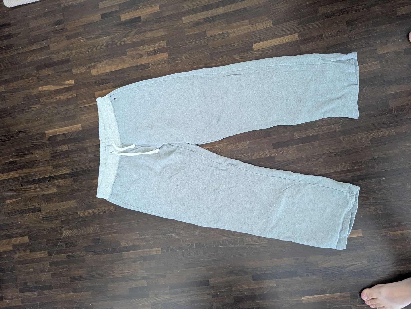 Tommy Hilfiger Hosen: Tommy Hilfiger Trainerhose – Gebraucht aus Niederwangen BE von jan_p2tb