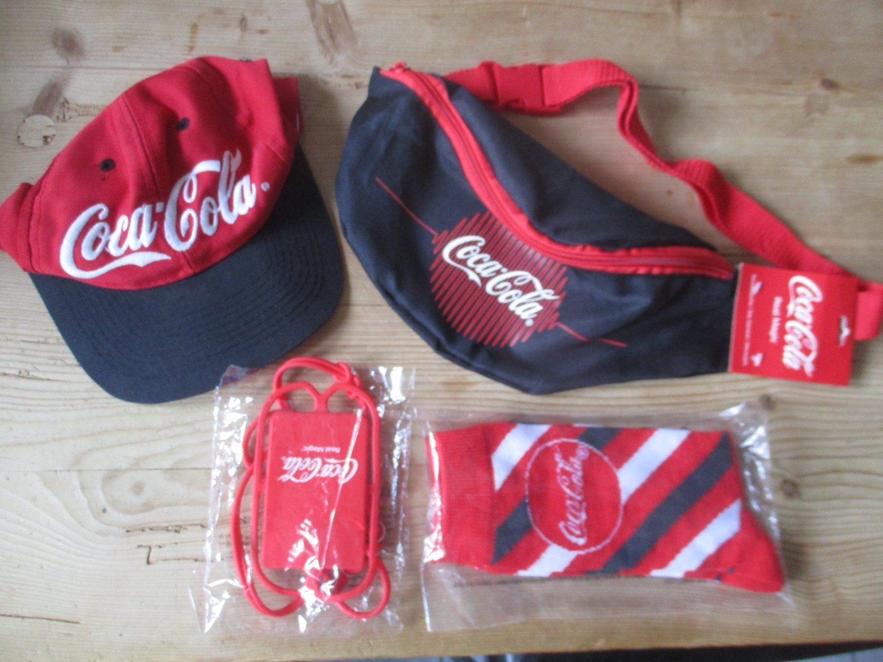 Kleiderpakete: Coca Cola Set Freizeit – Gebraucht aus Birsfelden von alles-muss-raus