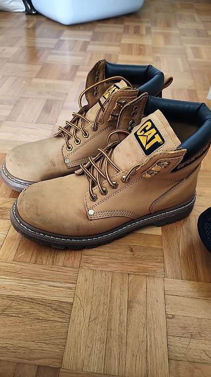 Chaussures hommes: Cat Winterschuhe – D'occasion à Engelburg par Ste_6rl8 2