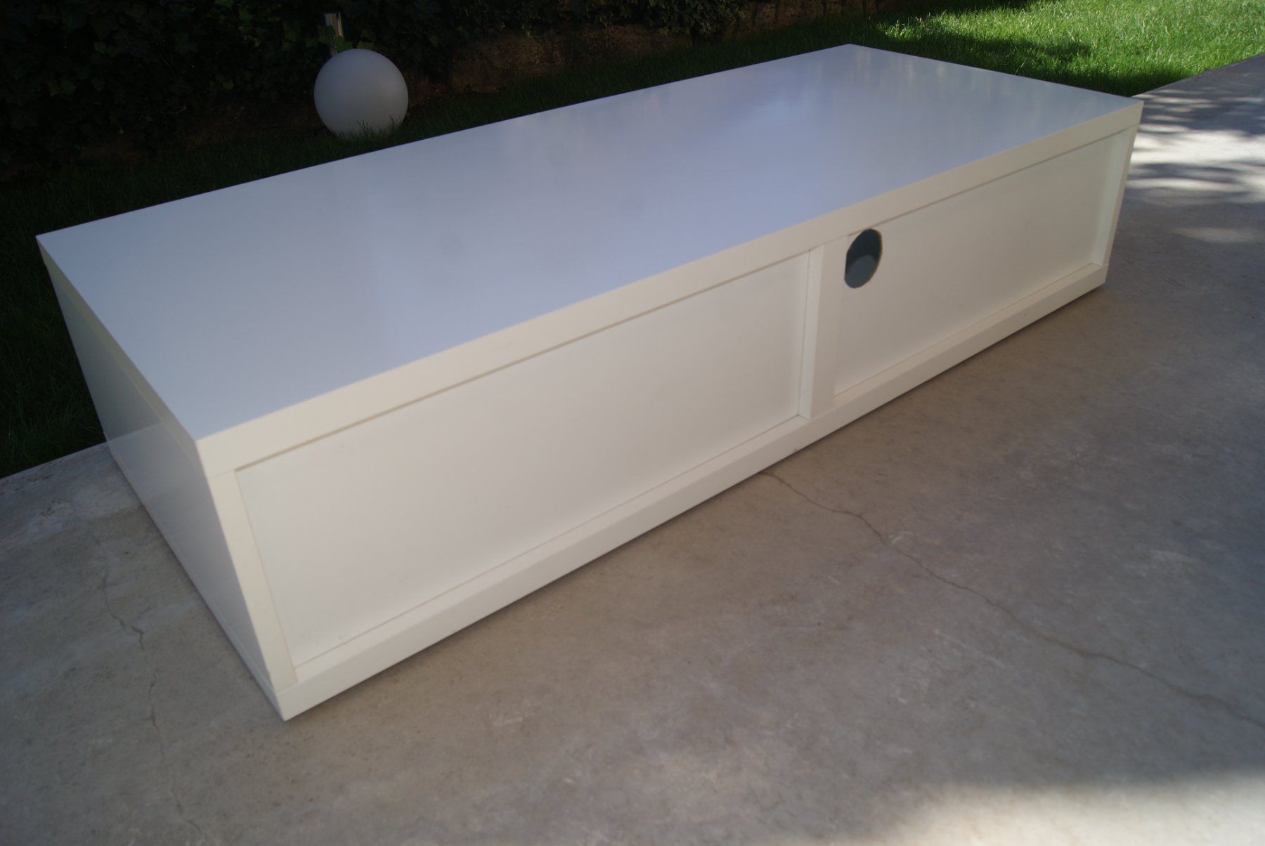 Ikea Mobili TV: TV-Lowboard weiss mit Ablagefächern gebraucht – Usato da Buus venduto da Zwuckel61 3