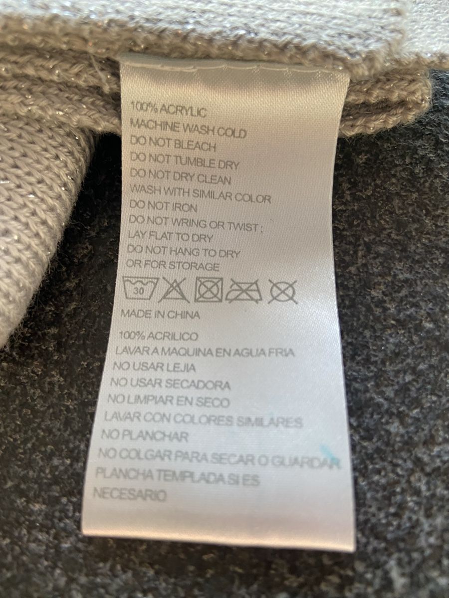 Armani Foulard & Sciarpe: Emporio Armani Schal, Silber Glitzer – Nuovo (secondo la descrizione) da Schwarzenburg venduto da Aha016 2