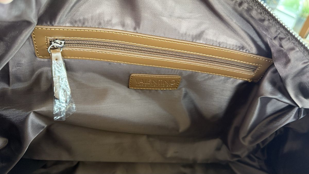 Valentino Borse: Valentino Tasche JORAH Weekender braun – Nuovo (secondo la descrizione) da Kriens venduto da nao_wl7q 6