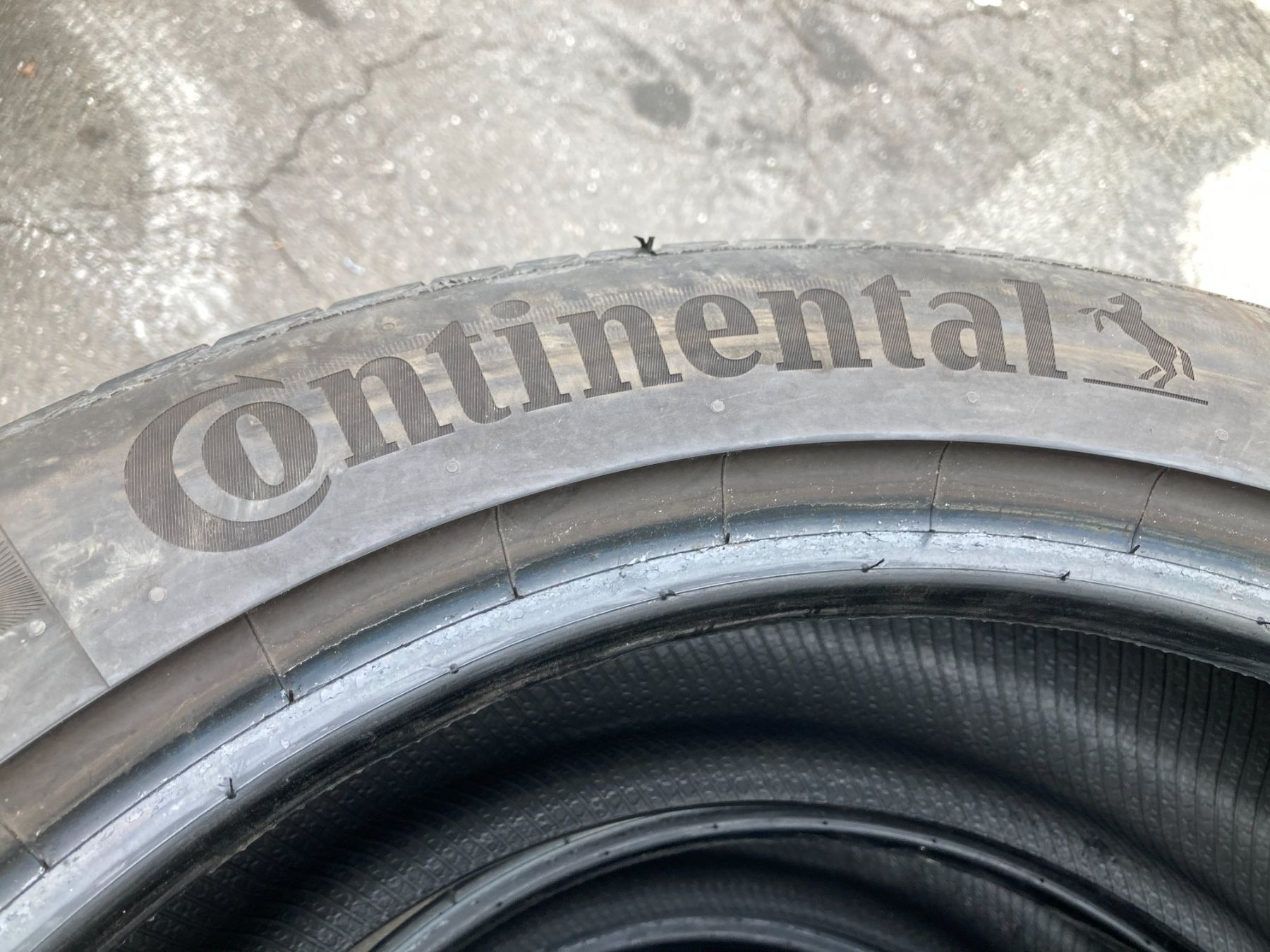 Continental Pneumatici & Ruote complete: 235/50R19 Sommerpneu Continental – Usato da Cham venduto da WB2223 2