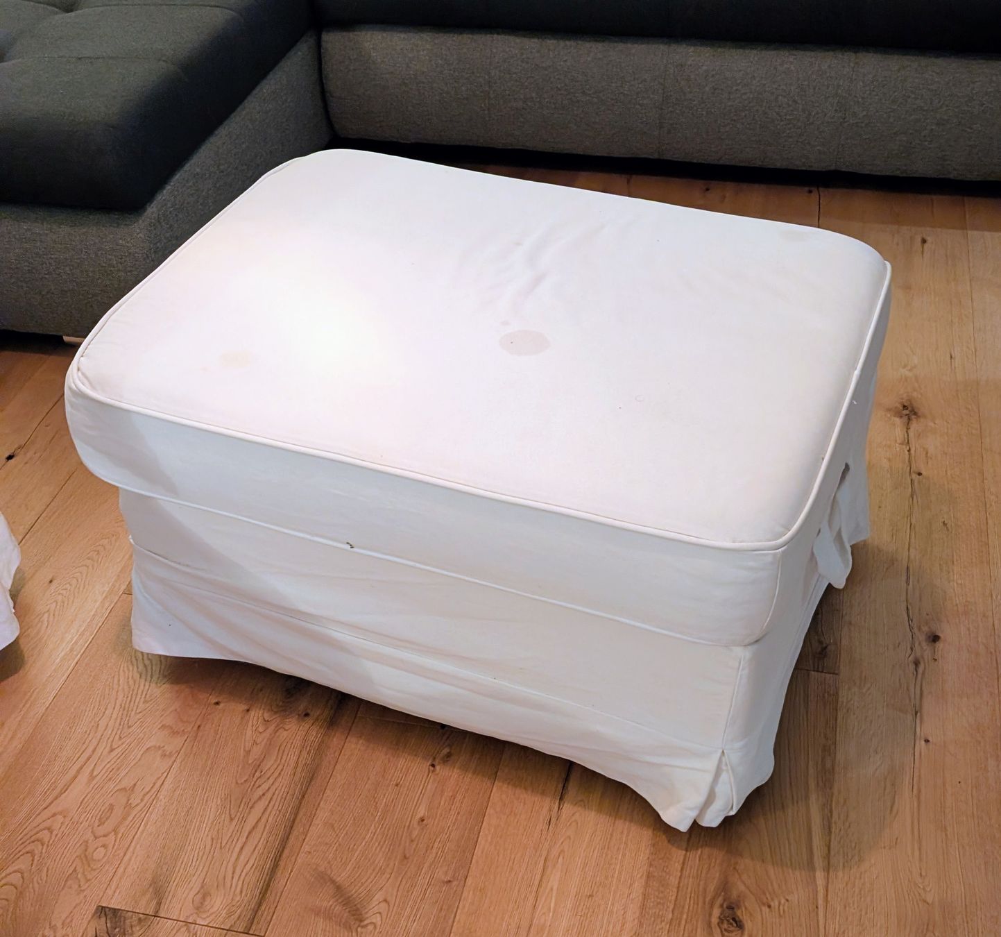 Ikea Fauteuils: IKEA Sessel Ektorp und passender Hocker Hakebo – D'occasion à St. Gallen par Widesmile 2