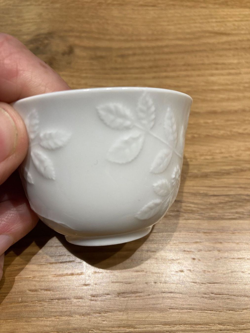 Tazze: Meissen Becher mit floralem Muster, Weiss – Usato da Winterthur venduto da silen 2