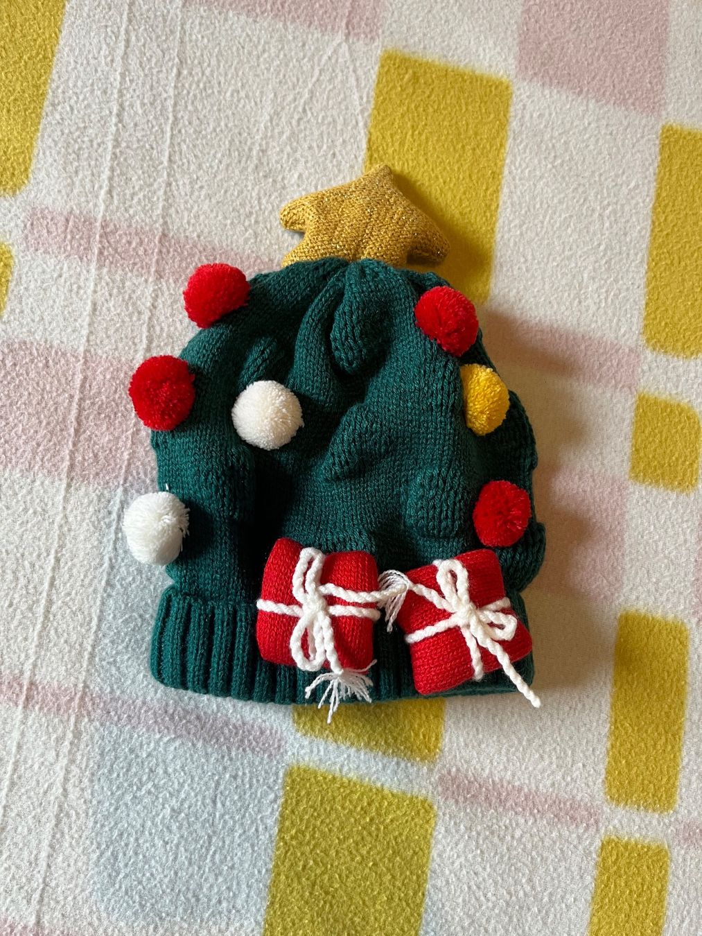 Copricapi, berretti & cappellini: Novelty Christmas tree hat - one size – Nuovo (secondo la descrizione) da Genève venduto da dmt_y25y