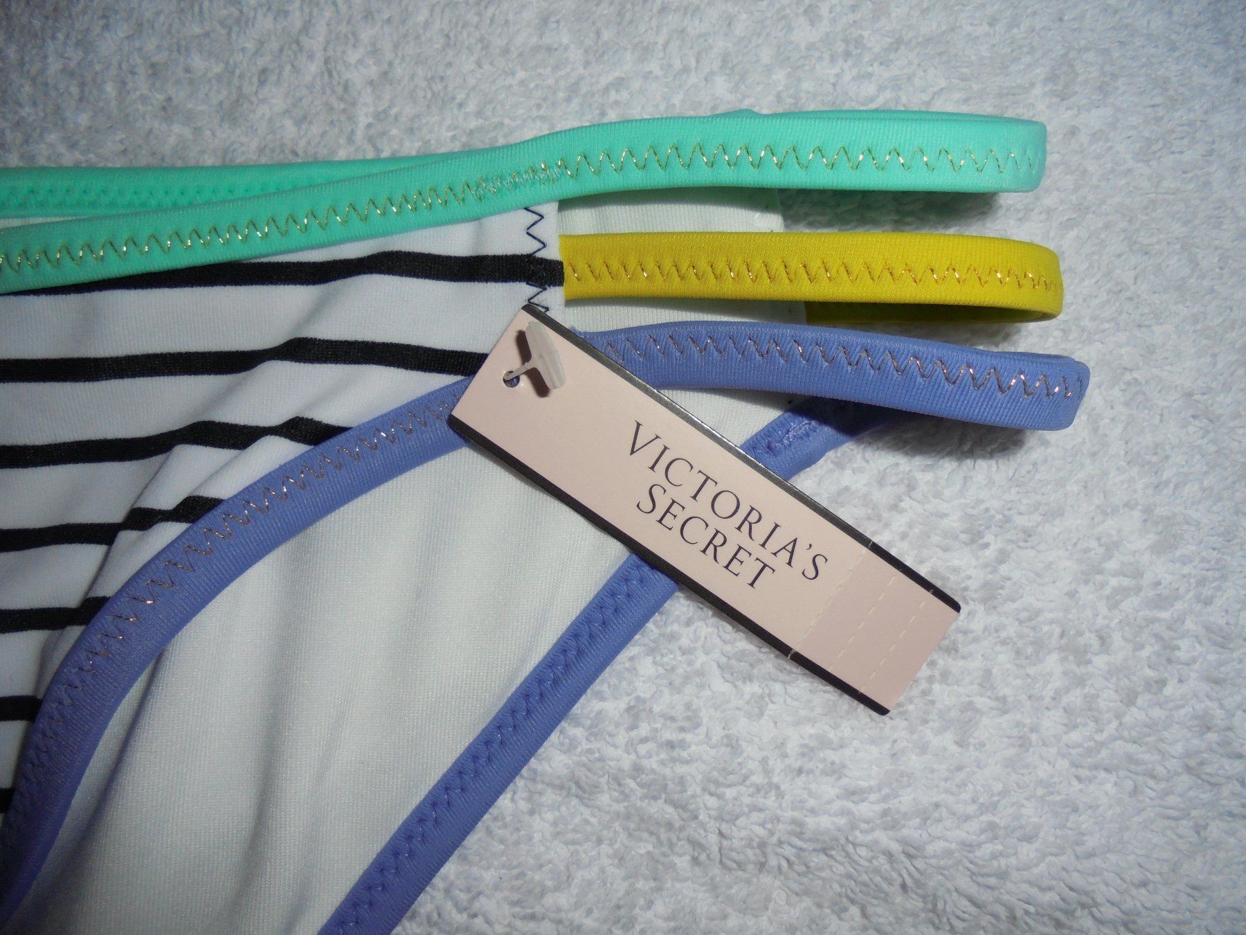 Victoria's Secret Costumi da bagno & Bikini: VICTORIA'S SECRET BIKINI-HOSE GRÖSSE M – Nuovo e nell'imballaggio originale da Aarau Rohr venduto da PinkSchwein