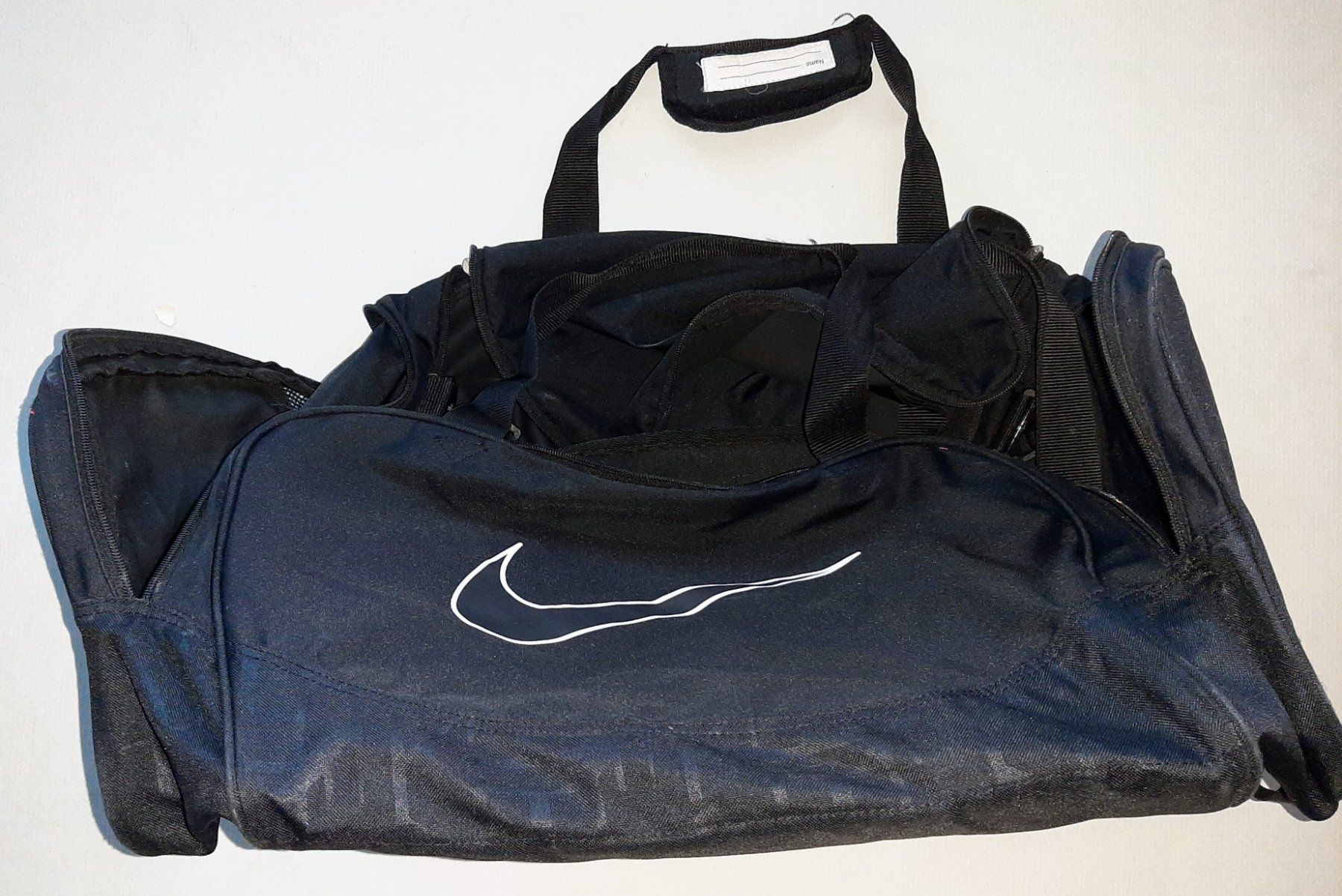 Nike Borse: Sporttasche NIKE schwarz – Usato da Zürich venduto da Zurich 4