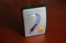 Sony Walkman Cassette Player WM-EX194 MEGA BASS TOP