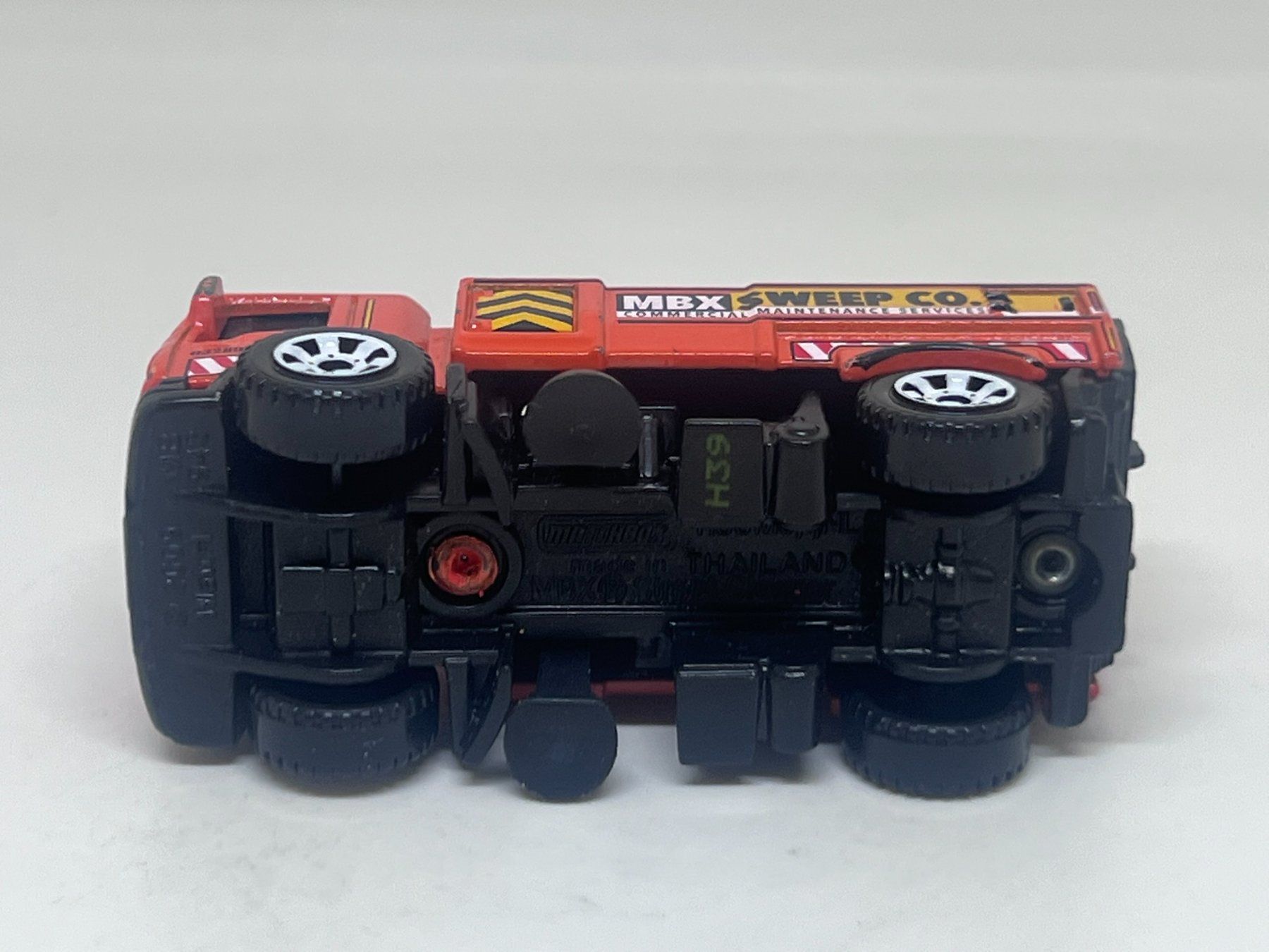 Matchbox Modellini d'auto: Matchbox Street Cleaner #770 – Usato da Wildegg venduto da LaaBoutique 3