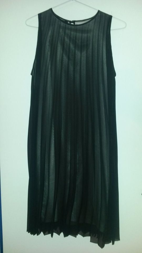 Vestiti: Kleid – Nuovo (secondo la descrizione) da Mönchaltorf venduto da DiaPG