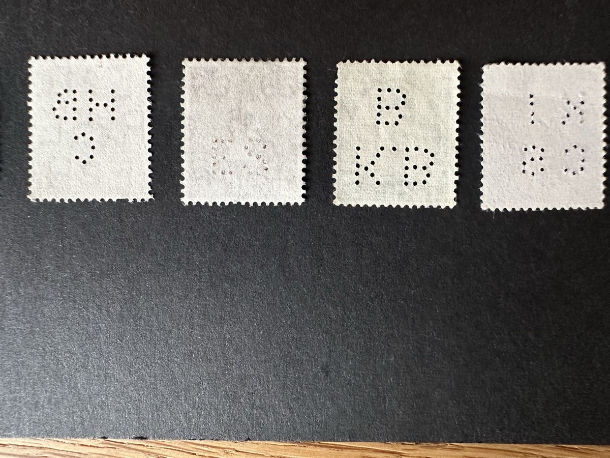Tous les timbres: England - Perfins ab 1902 – D'occasion à Schmitten / FR par Samsara169 4