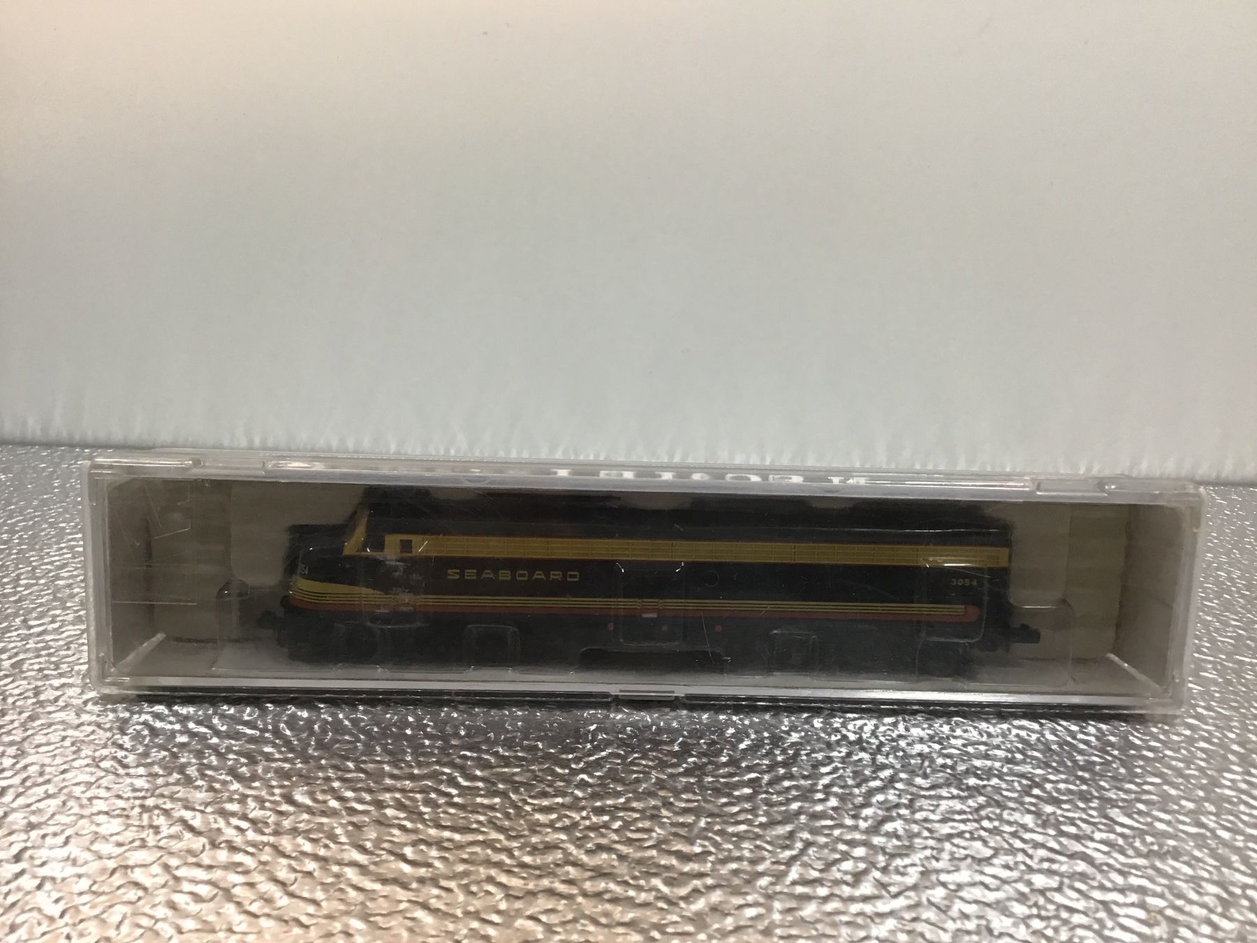 Walthers Modelleisenbahnen: WALTHERS LOKOMOTIVE 3054 SPUR N – Gebraucht aus Männedorf von Spezial-Modelle 5