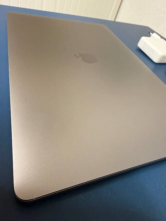 Notebooks: Apple MacBook Pro 16" 2019, i9, 32GB RAM, 2 TB SSD – Gebraucht aus Uettligen von NicuP 3