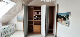 Grosser Schrank, 3 Türen
