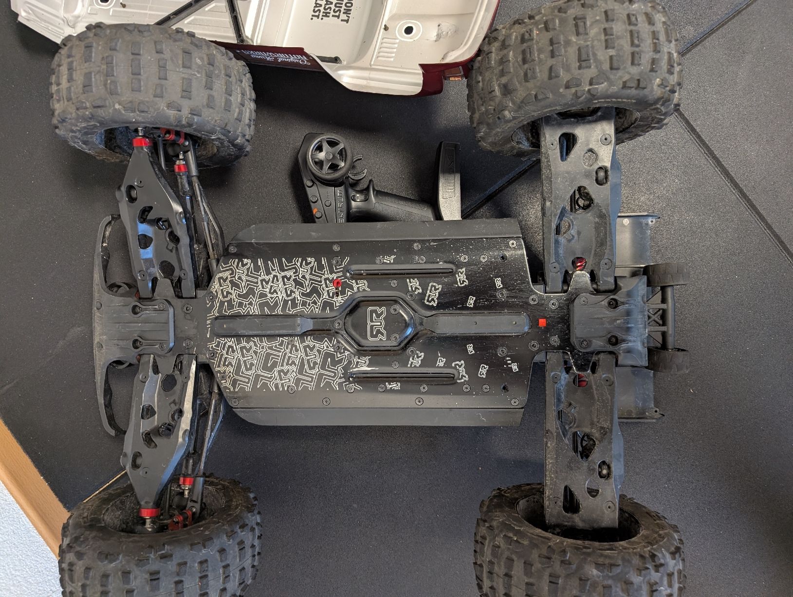 Arrma RC Modellbau: Arrma Outcast 1/5 is Rc Auto – Gebraucht aus Wittenbach von Ma39012E 4