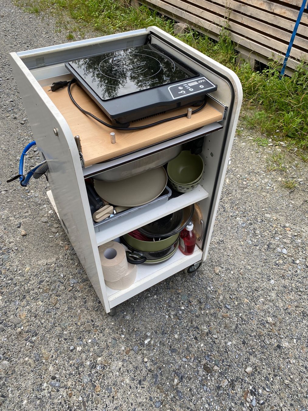 Veicoli da campeggio: Mobile Camping Küche mit Tisch für jeden Bus oder Van – Usato da Flüelen venduto da Groggi72 7