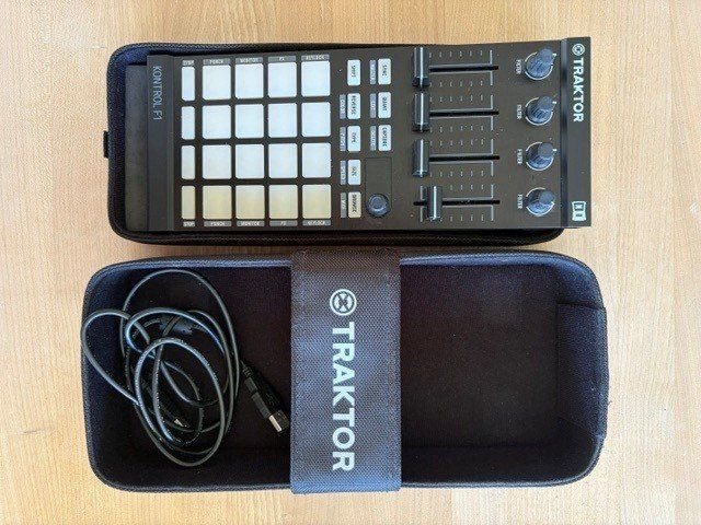 Sistema di controllo: TRAKTOR Kontrol F1 inkl. Case – Usato da Hirzel venduto da TechnikGuru 2