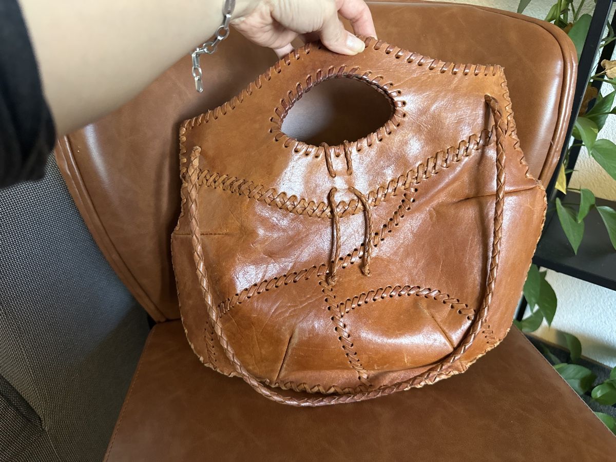 Borse da donna: Sac à main en cuir marron – Usato da Bulle venduto da LeMoleson 4