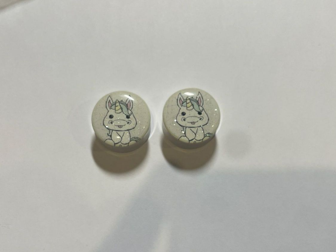 Orecchini pendenti & Orecchini a lobo: Einhorn Ohrstecker Glitzernd - Neuwertig – Usato da Aawangen venduto da Zwergli110