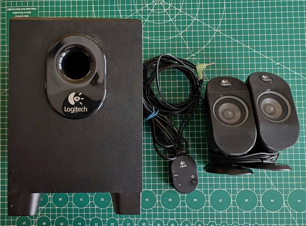 Logitech X-210 (Gebraucht) in Villars-sur-Glâne für CHF 15 – mit ...