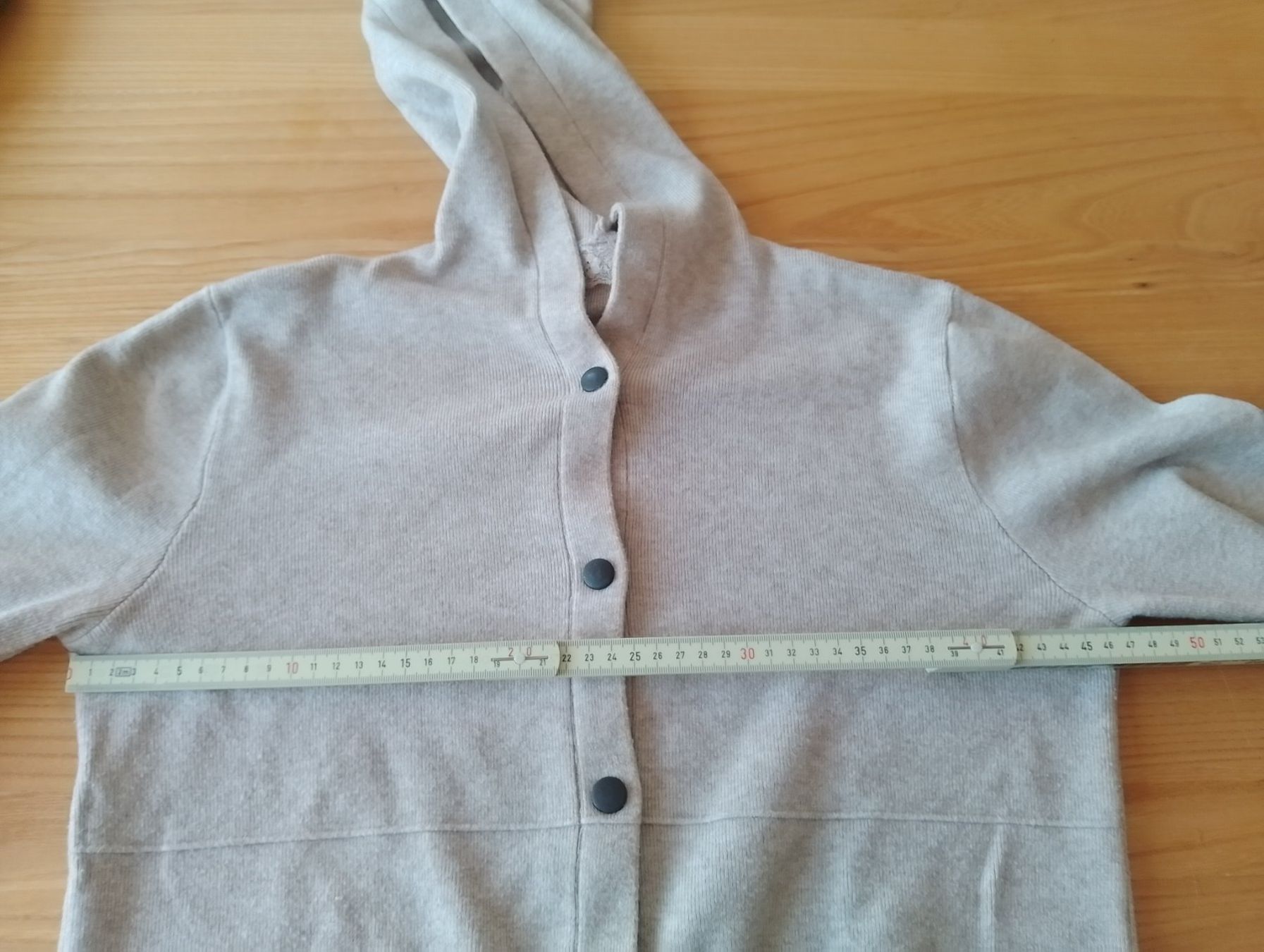 Giacche: Schöne Kapuzen-Strickjacke ca. Grösse 40 – Usato da Luzern venduto da Seri4 3