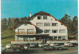 AK Hôtel-Restaurant LES RANGIERS Jura mit Oldteimer Auto