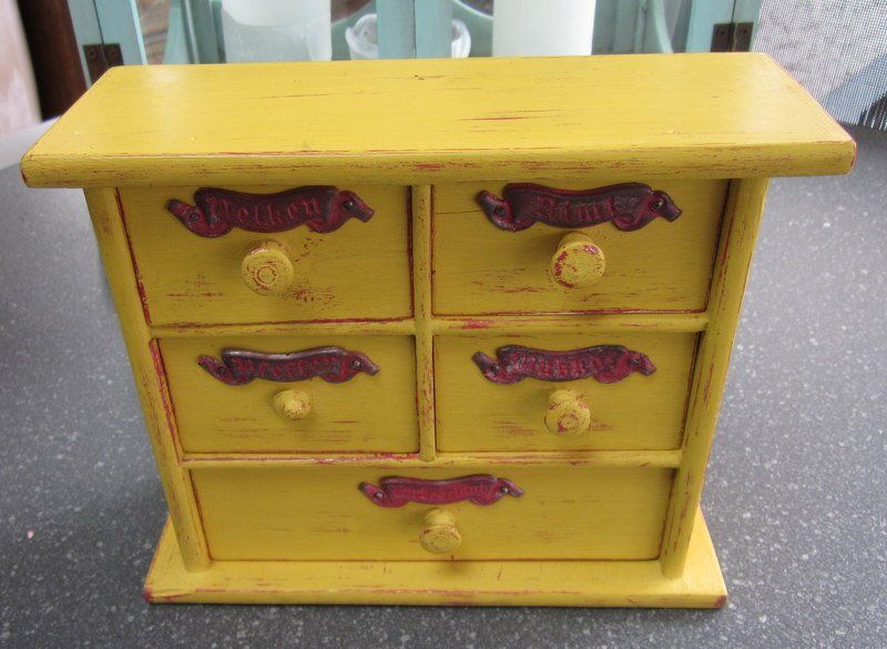 Armadi: Altes Gewürzkästli Shabby chic – Usato da Bischofszell venduto da raika 4