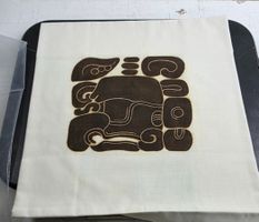 Maya Textil-Kunst “Stela E” – Quiriguá, Guatemala