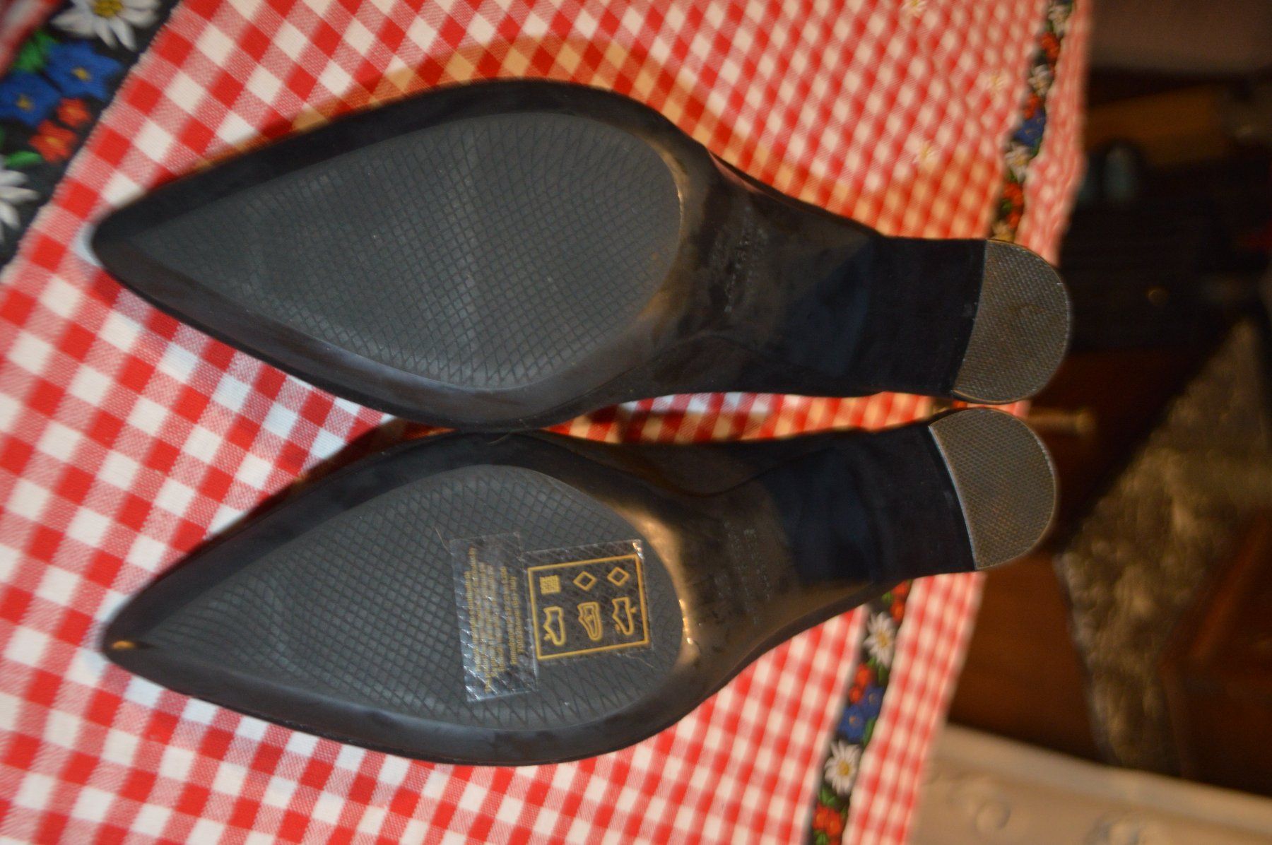Scarpe da donna: Scarpa pumps-decolleté da donna – Nuovo (secondo la descrizione) da Brione s. Minusio venduto da clk_8kjj 4