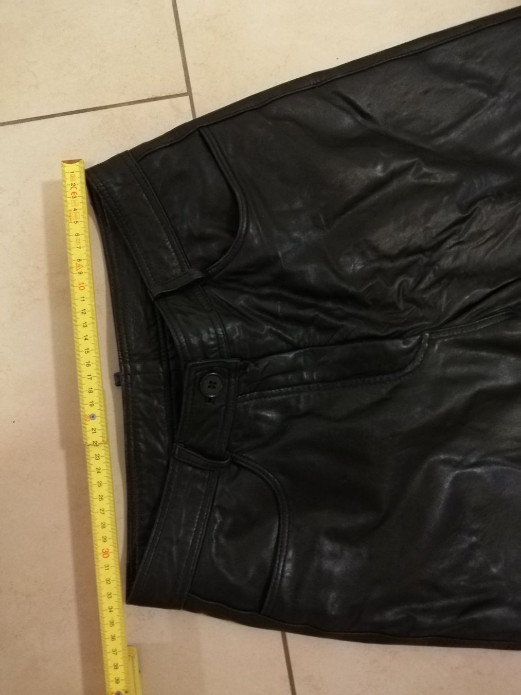Pantaloni: Lederhose Gr. 38,  schwarz – Usato da Worb venduto da shaiba11 5