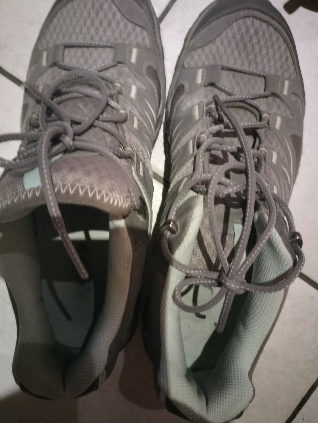 Scarpe da donna: Wanderschuhe  – Usato da Leibstadt venduto da Teufeli93