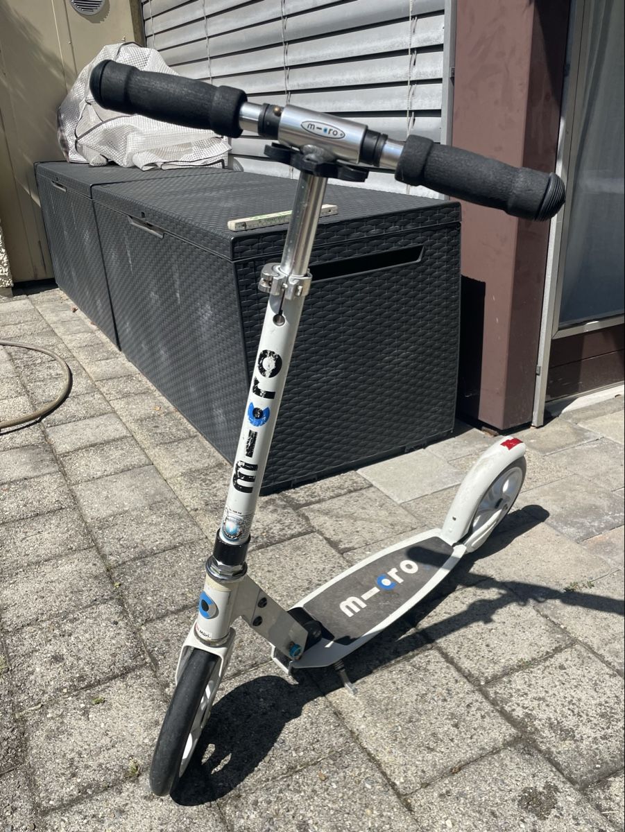 Micro Kickboard: Micro Scooter / Tretroller / Trottinett – D'occasion à Thalwil par isabel.schuhmacher
