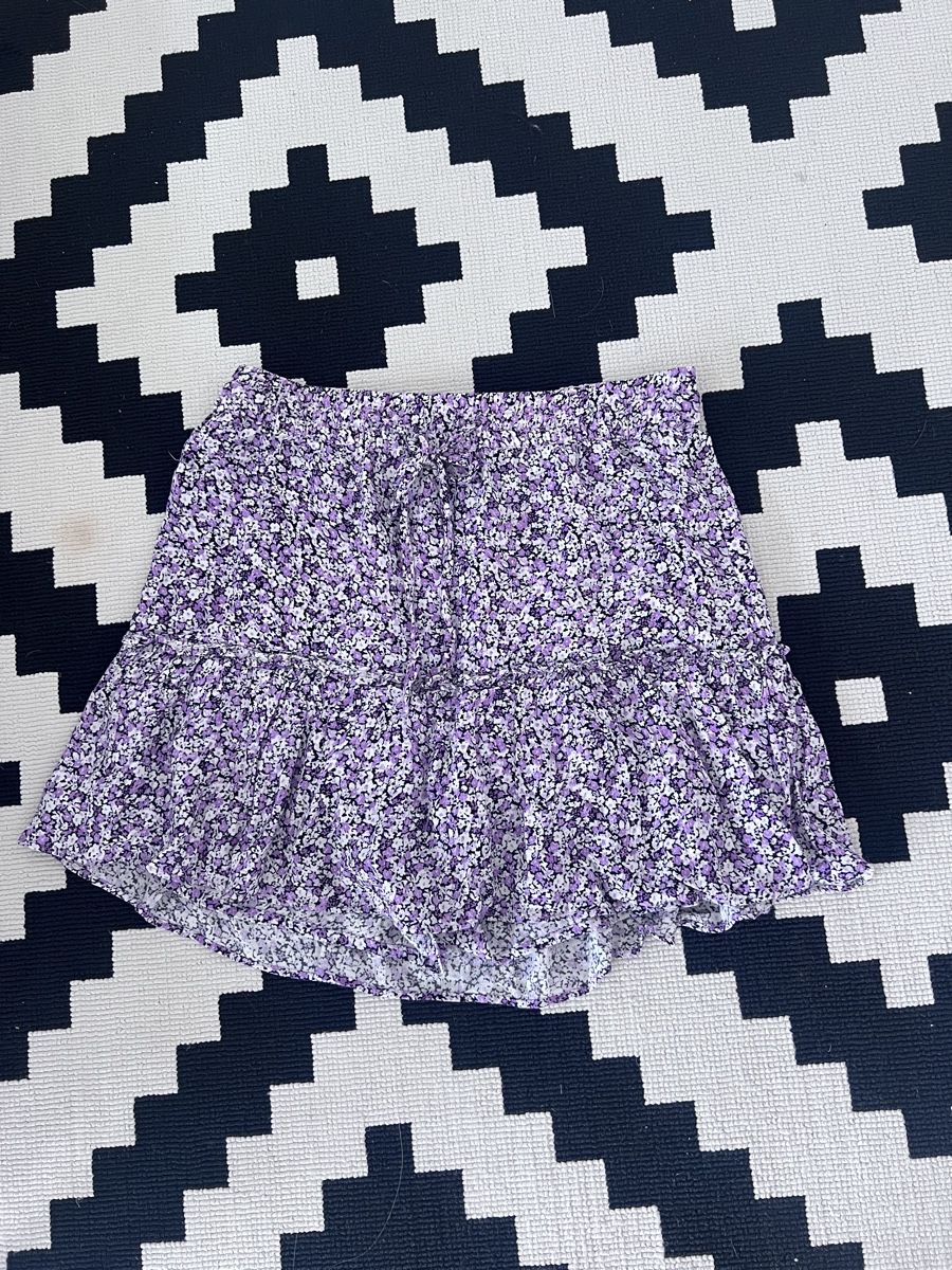 Zara Gonne: Zara Rock - Blumenmuster - Gr. S – Usato da Neuenhof venduto da UrbanBags