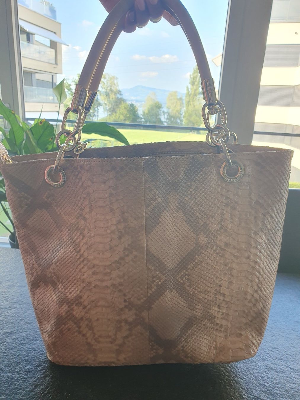 Tommy Hilfiger Sacs femmes: Tommy Hilfiger Leder-Tasche – D'occasion à Altendorf par MiriCaj