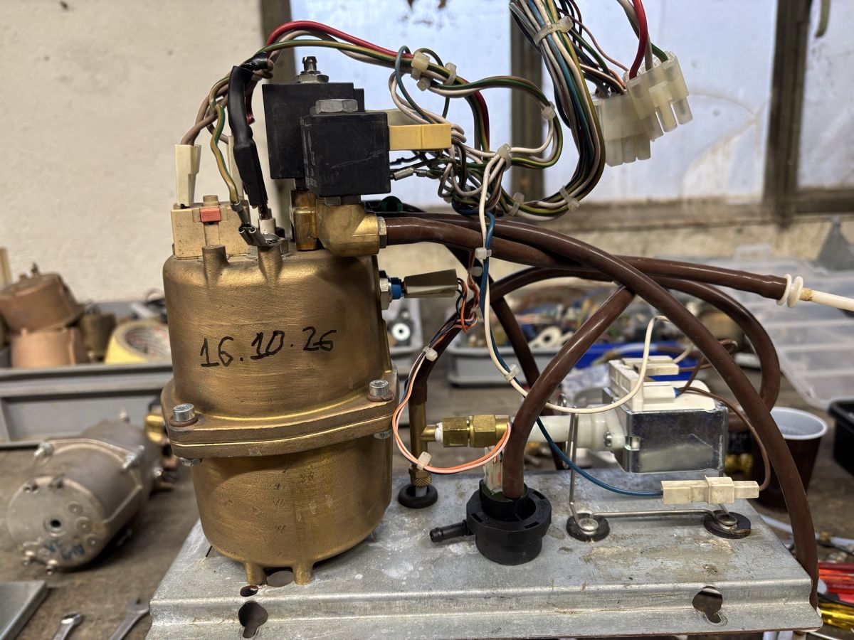 Selecta Kaffeemaschinen & Espressomaschinen: Kaffeeautomat Selecta Necta – Gebraucht aus Bûlach von rju_877h 5