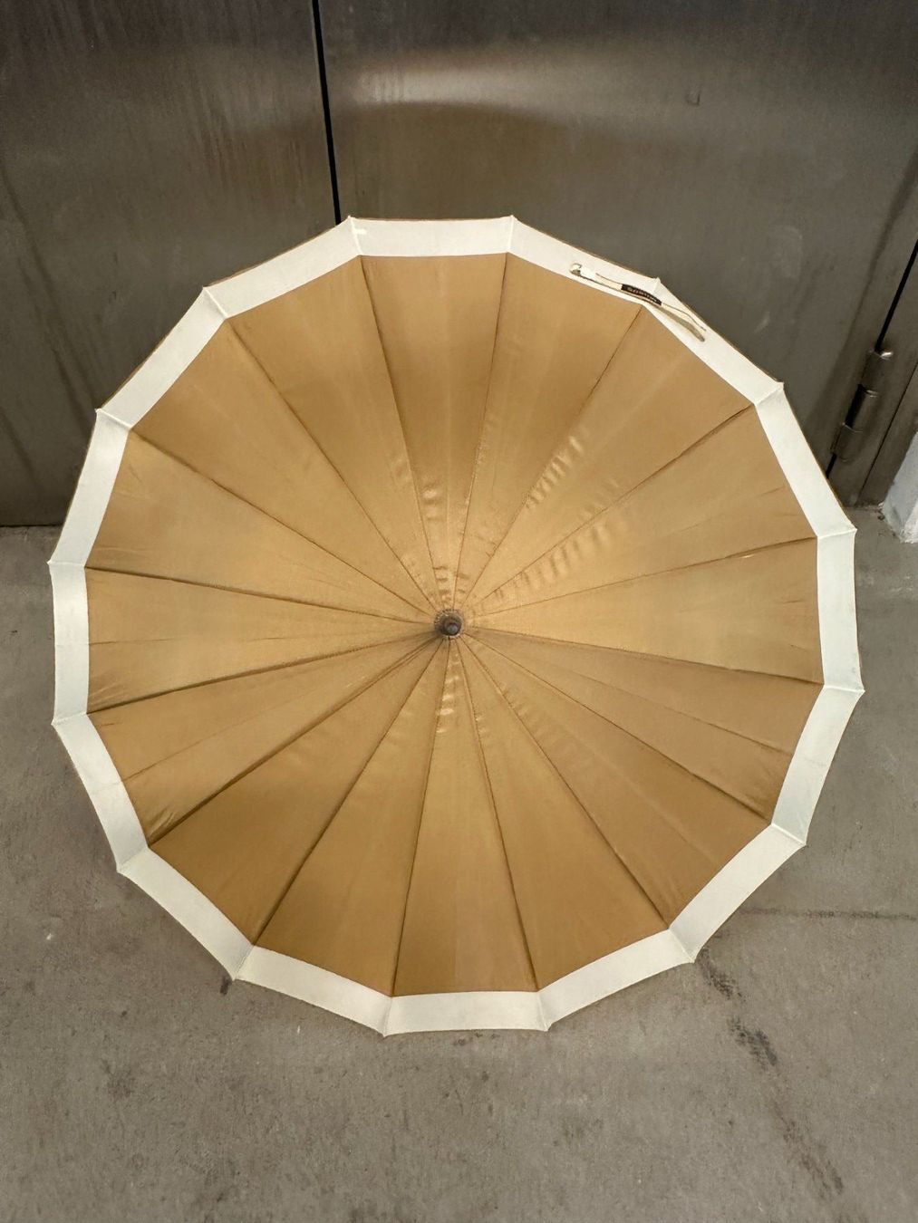 Regenschirme: Regenschirm gross und stabil – Gebraucht aus Luzern von Lager6640 5