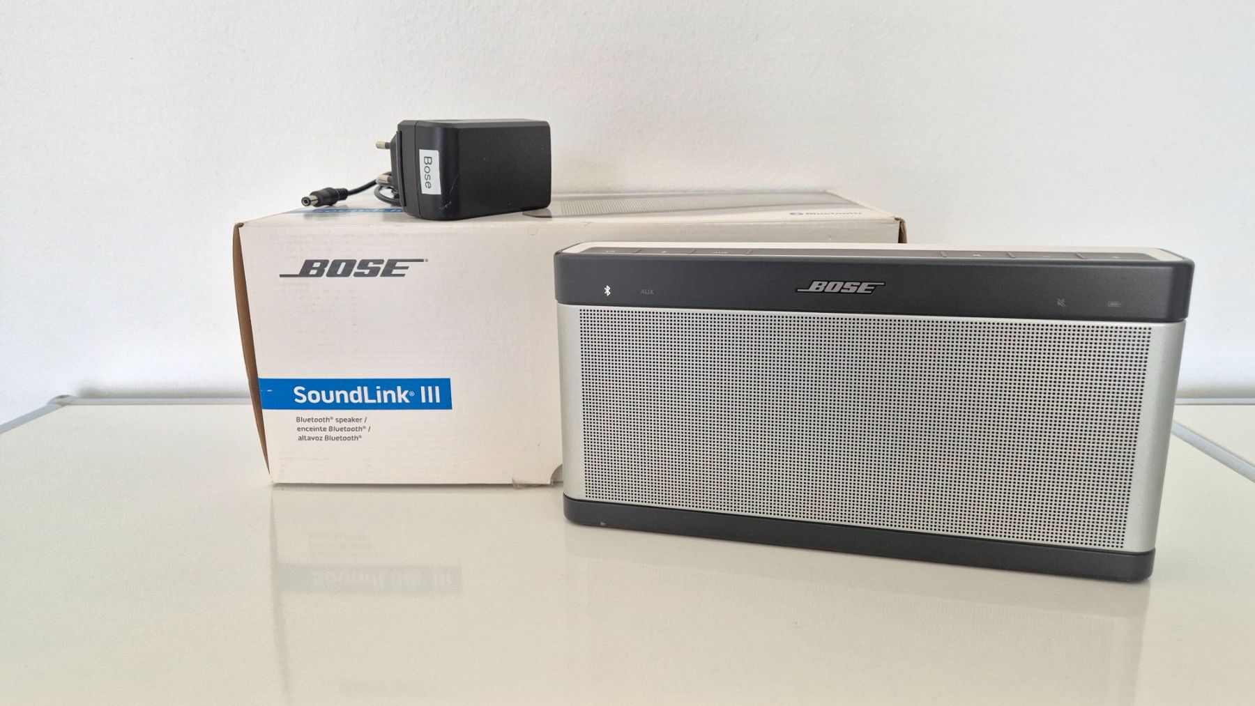 Bose Lautsprecher: Bose SoundLink III Bluetooth Lautsprecher grau mit Ladegerät – Gebraucht aus Meilen von 144esther