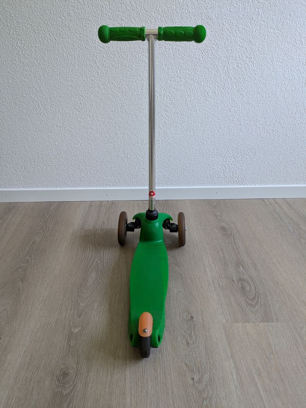 Micro Kickboard: Micro Mini Scooter / Trottinette 3in1 – Usato da Kölliken venduto da mic_9n9d 3