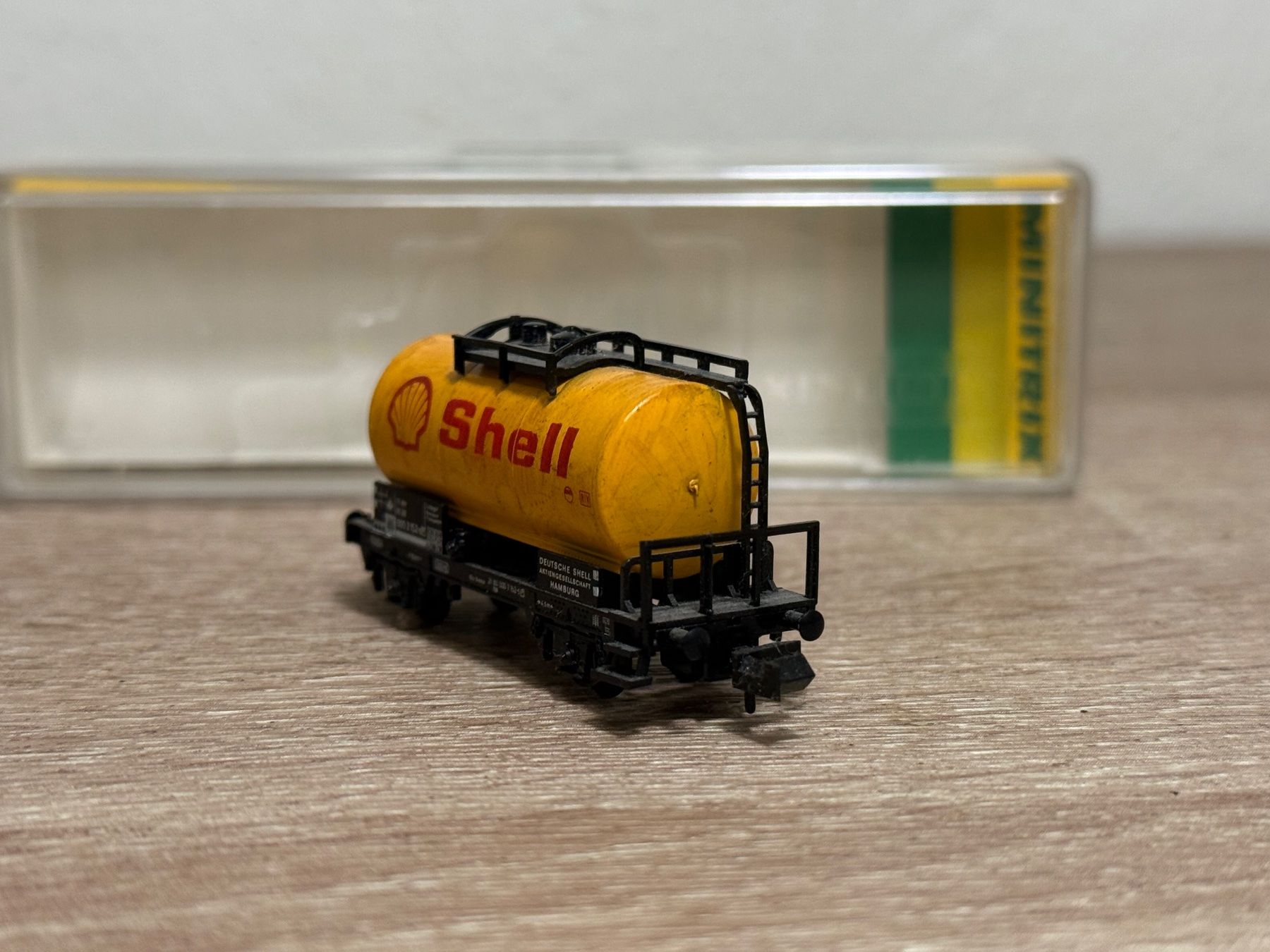 Trix Modellini di ferrovie: Minitrix N 3541 Kesselwagen Shell – Usato da St-Aubin-Sauges venduto da tantome 2